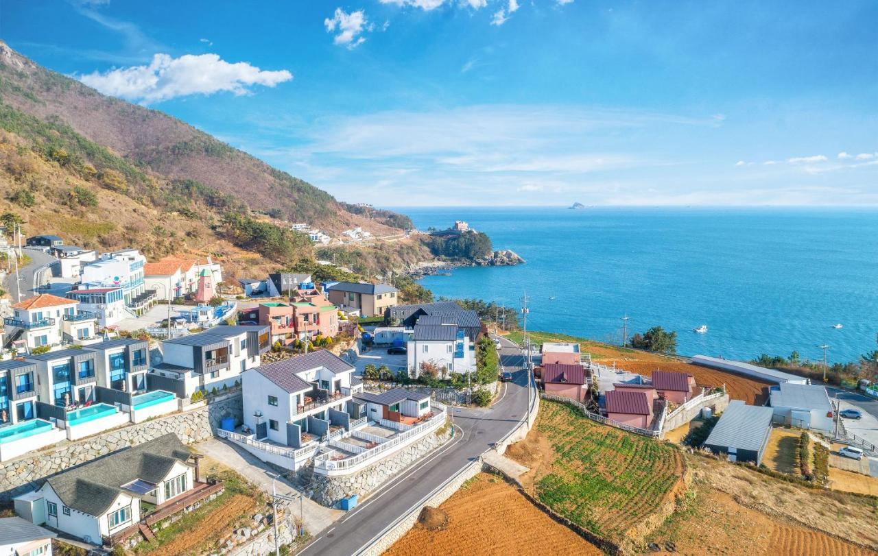 Вилла Namhae Whale'S Dream Экстерьер фото